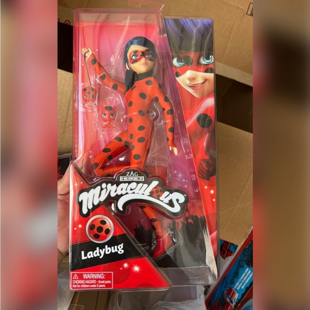 Miraculous Ladybug Fashion Doll 10.5" with Tikki Pet New